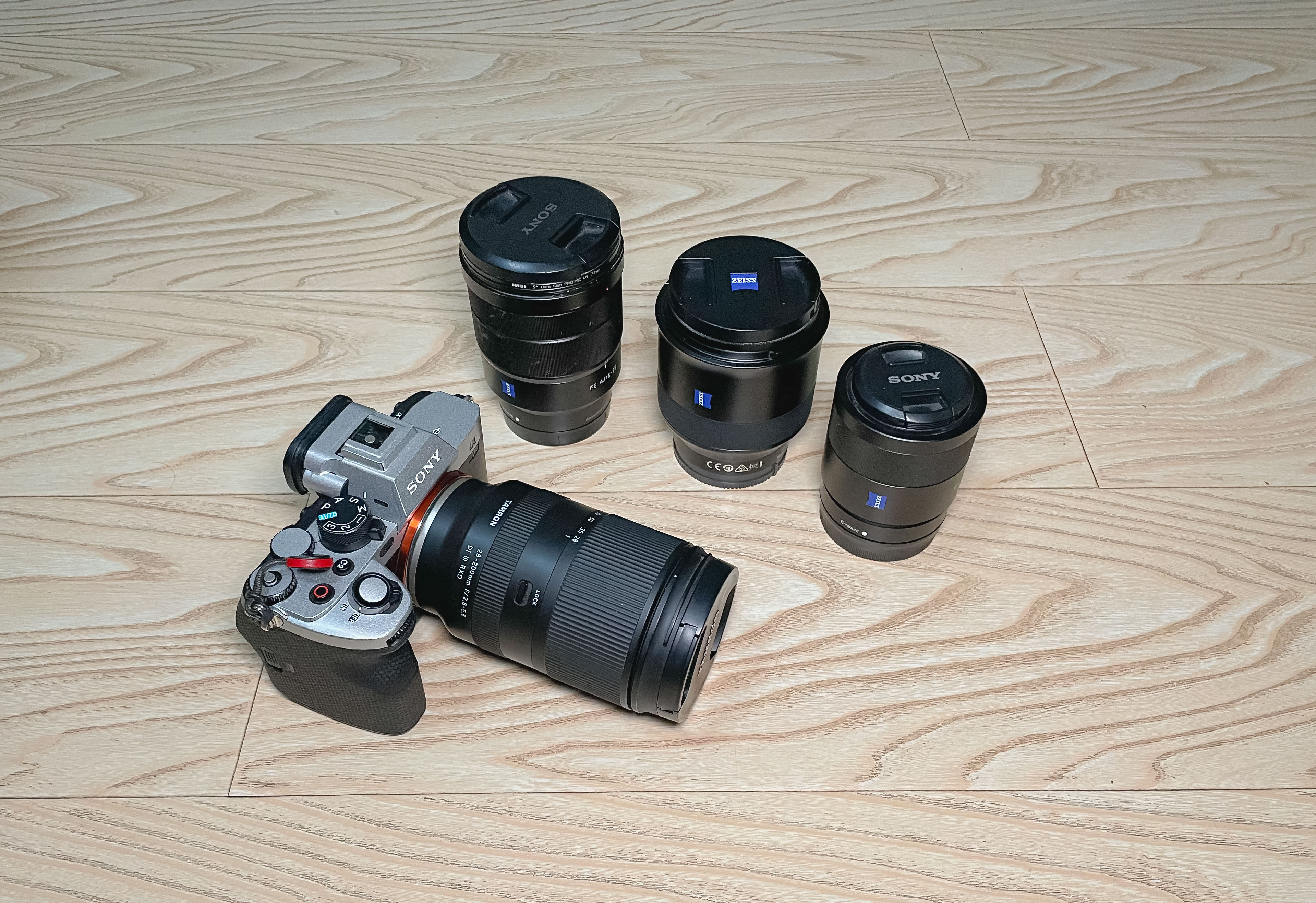 索尼全画幅微单平民级镜头分享 (索尼微单半画幅和全画幅镜头通用)