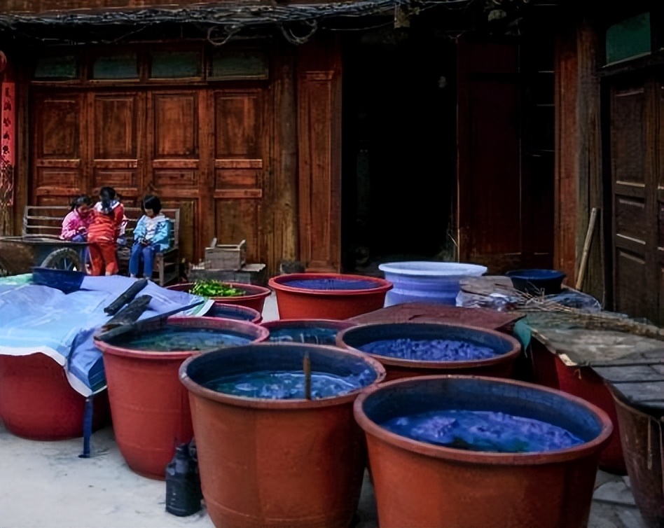 石奶引：16岁时因长得太美出现在1元纸币上，如今怎样了？