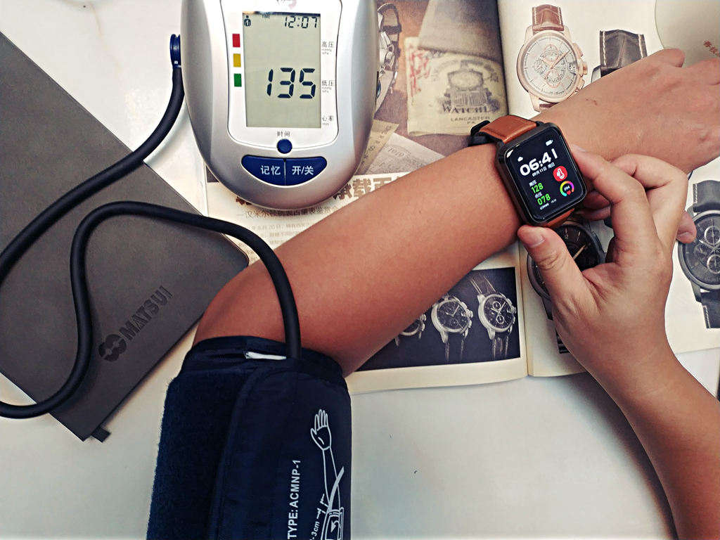 didof50spro血压智能手环,dido高精度血压手环e50s