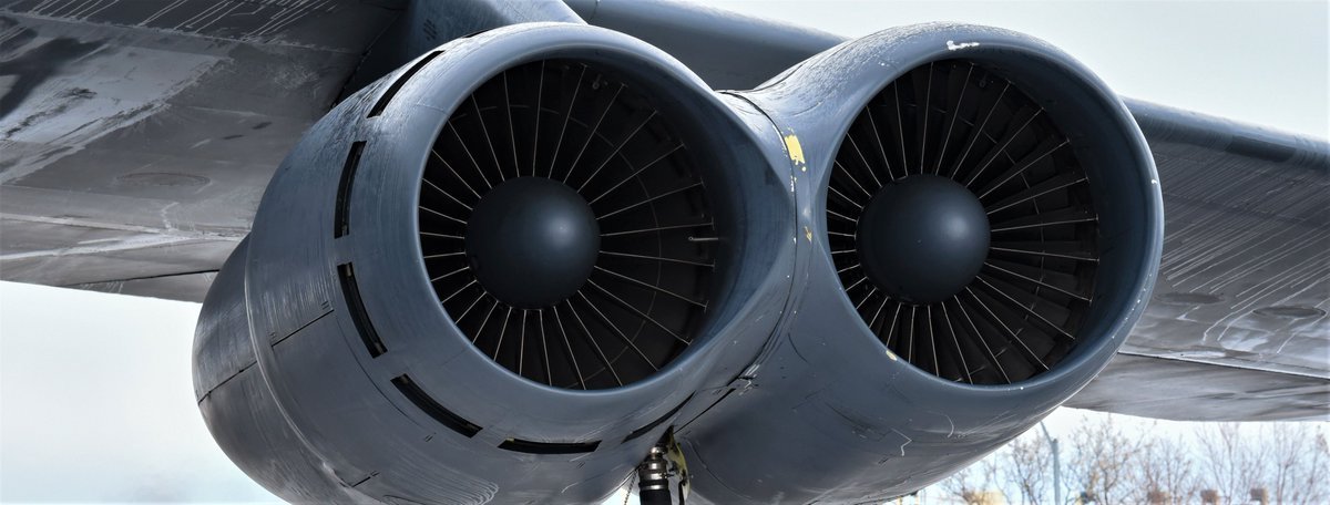 俄军机逼近美军舰,俄罗斯反潜机飞越舰艇