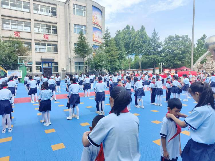 “学习二十大争做好队员”主题队日活动——垣曲县城西小学2023年一年级第一批少先队员入队仪式
