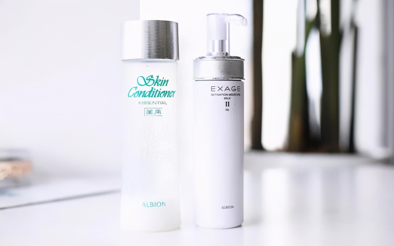 专注补水保湿水乳推荐,沁润嫩肤水乳套盒紧致滋养水润