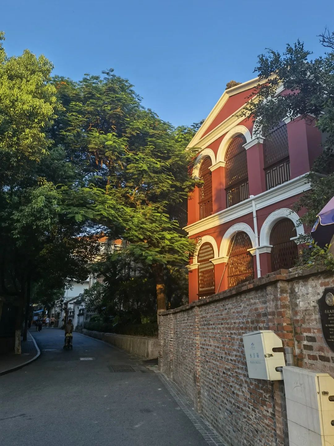 暑假我们来到了中国闻名的鼓浪屿,鼓浪屿暑假免费游玩攻略