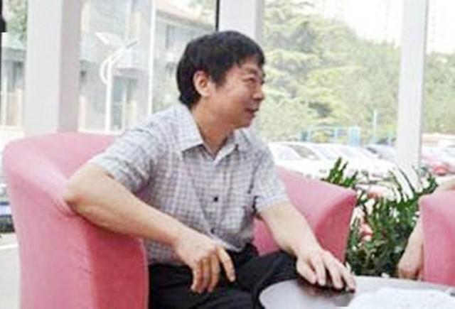 90后小伙带领全村人发家致富,男子创业成功回乡带500多人增收