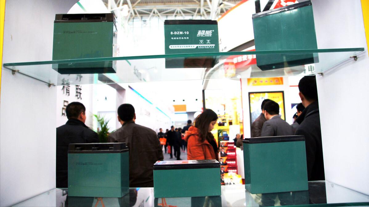 怎样鉴别电动车电瓶是否是正品,电动车电瓶原装和翻新怎么区别