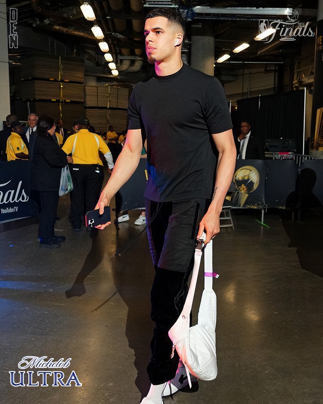 总决赛G4一触即发！约基奇穆雷表情严肃掘金主帅道出胜负关键