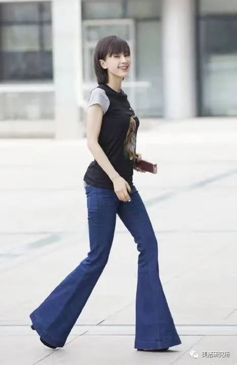 复古牛仔衣搭配什么裤子好看,复古牛仔衣搭配什么裤子