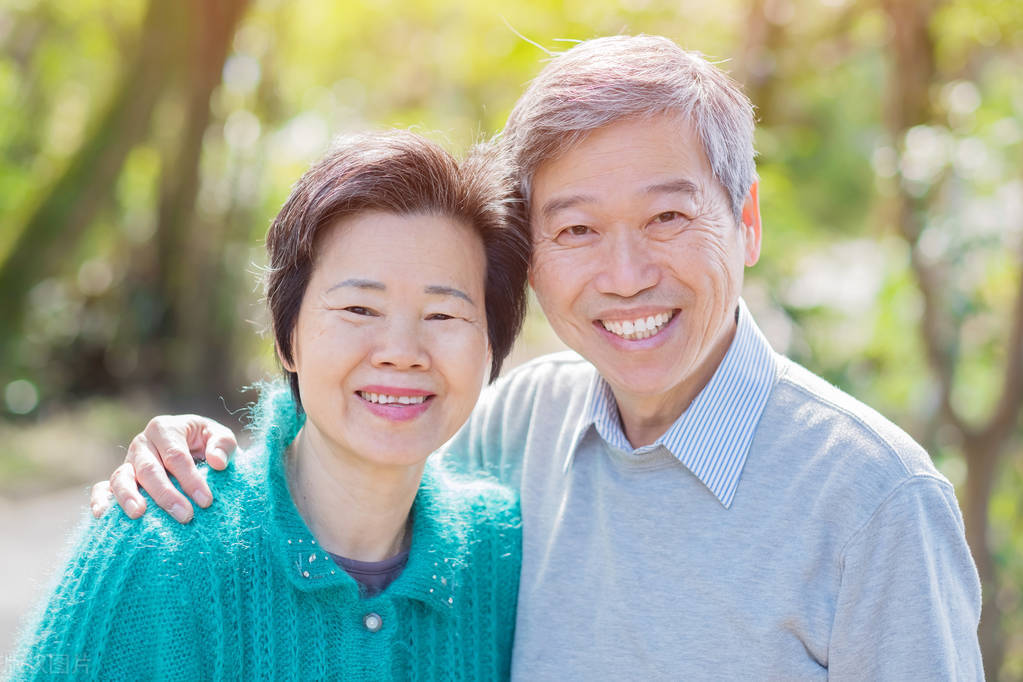 母亲有200w*迁拆**款,哥哥姐姐都分了,唯独不给我