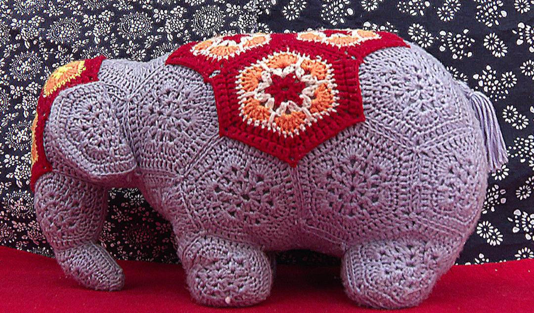 临朐柳山手工艺品,手工毛线钩织发财果树