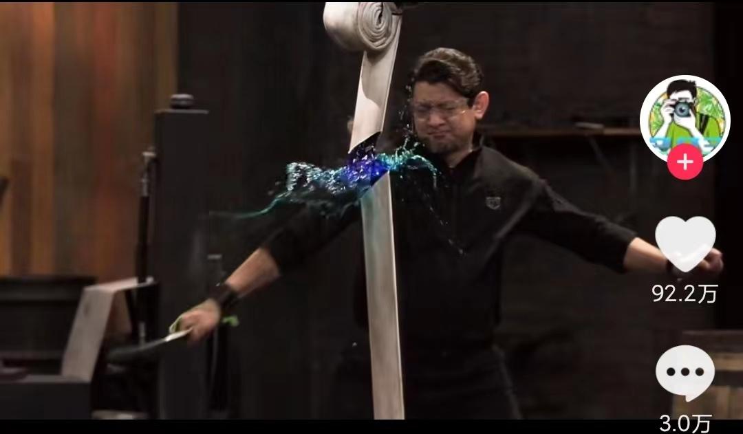 你以为男人都看小姐姐？不！锻刀、钓鱼、巴铁重工才是我们最爱