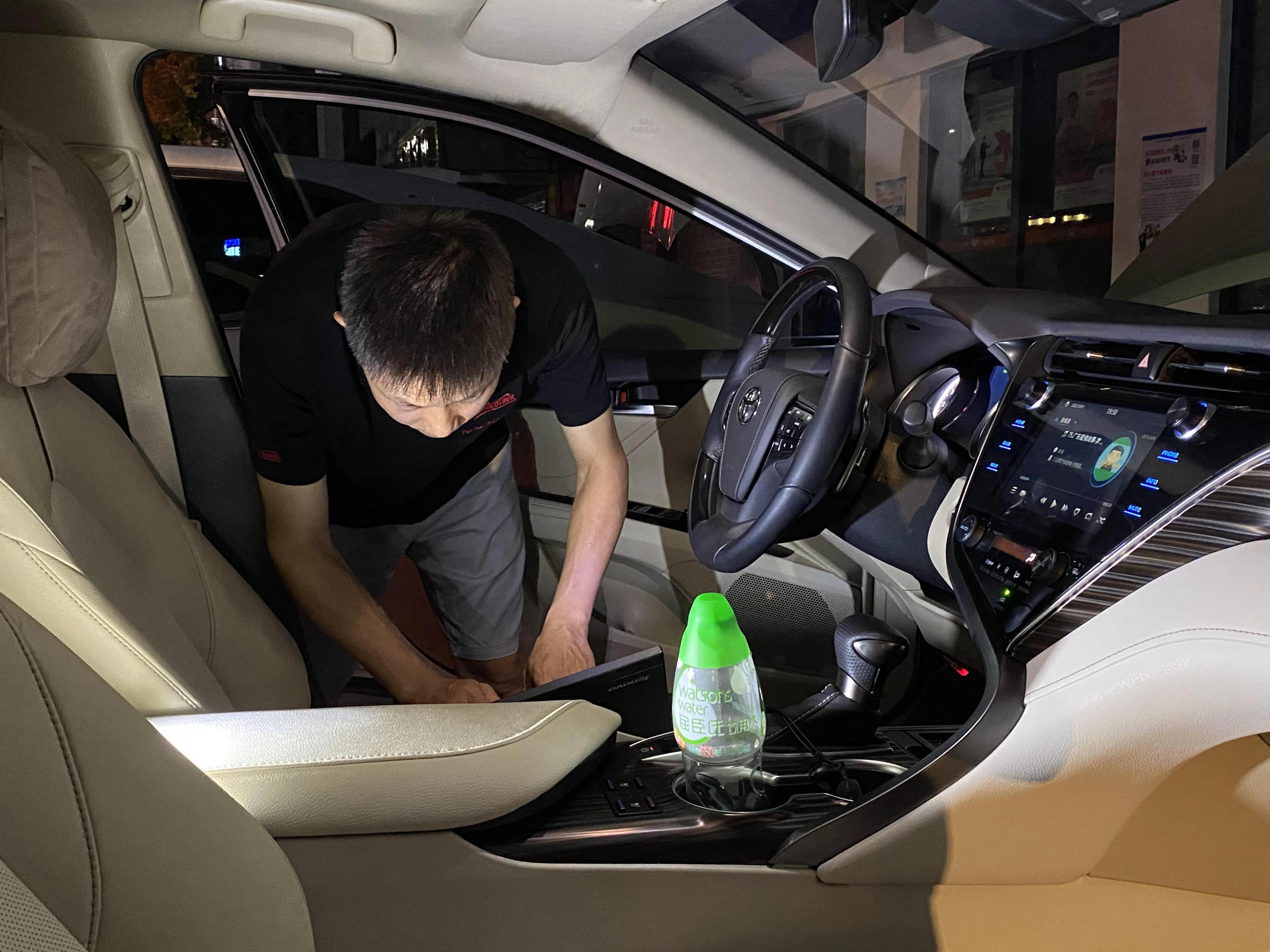 丰田凯美瑞2.5加8at动力怎么样,丰田凯美瑞2.5旗舰版所有配置介绍