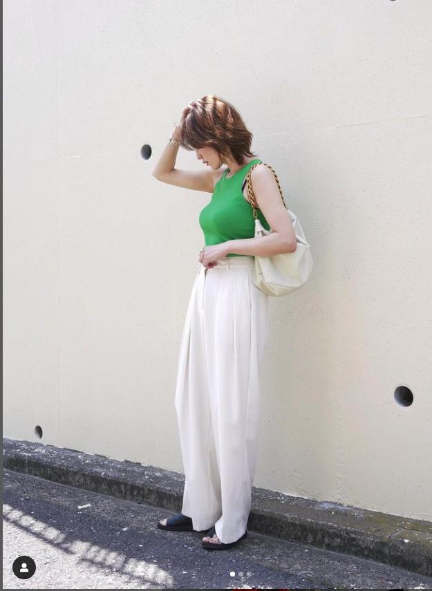 经典且时尚的女生穿搭高级感十足,时尚又不失典雅风格的女生穿搭