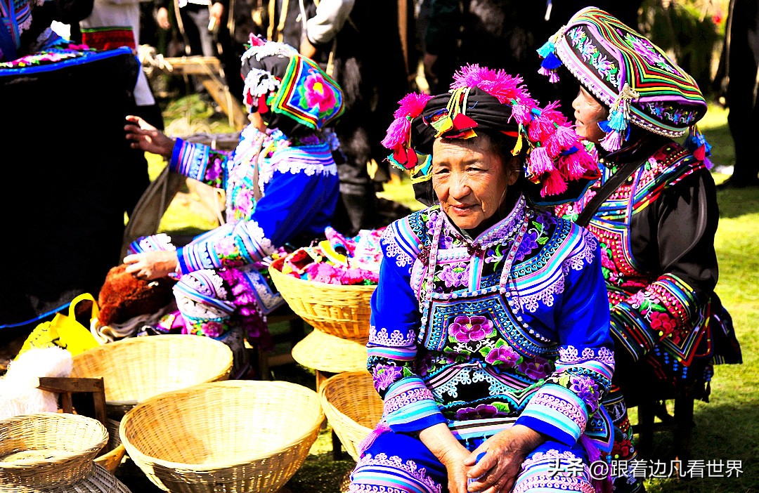 千年彝装，一赛千年“世界最古老的乡村T台”