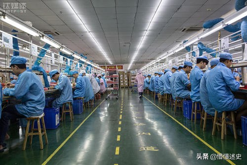 “变性人”李二毛：为生计两变性别，最后出租屋中凄惨离世