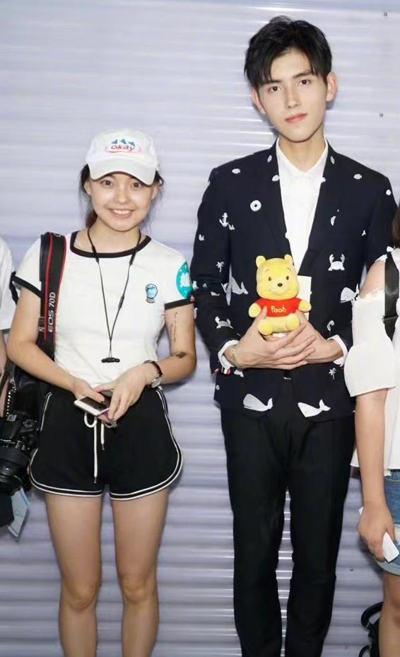 陈飞宇站姐现在怎么样了,陈飞宇站姐有钱吗