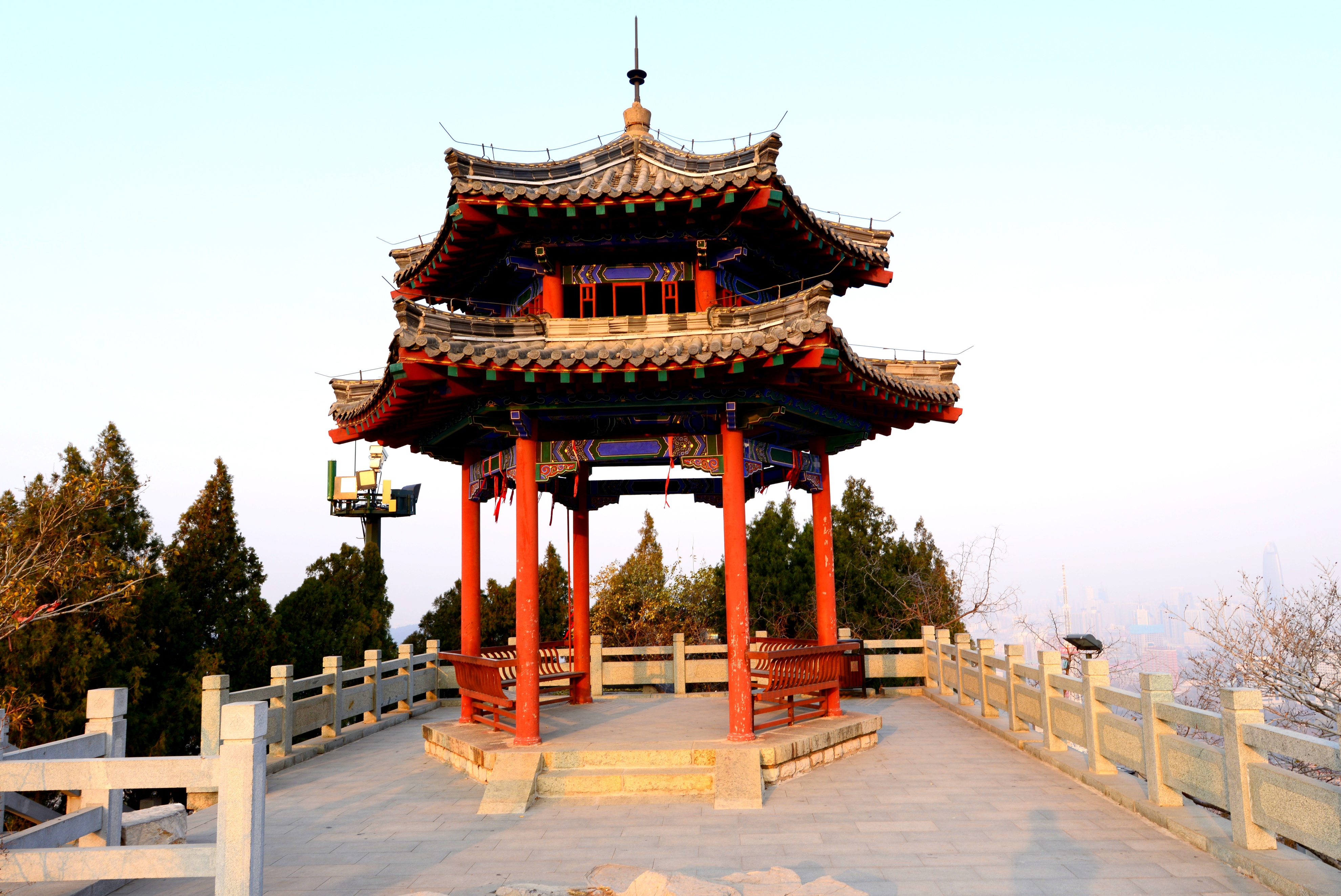 千佛山是济南三大名胜,济南三大景点千佛山