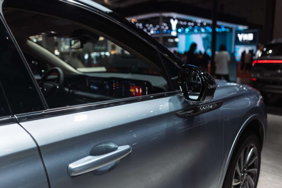 奥迪q3与林肯冒险家与凯迪拉克xt4,林肯航海家和奥迪q3哪个值得买