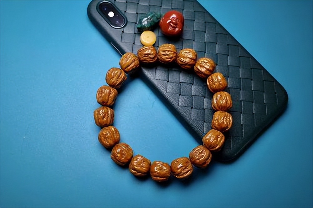 小核桃手串大约盘多长时间能包浆,小核桃手串如何快速包浆