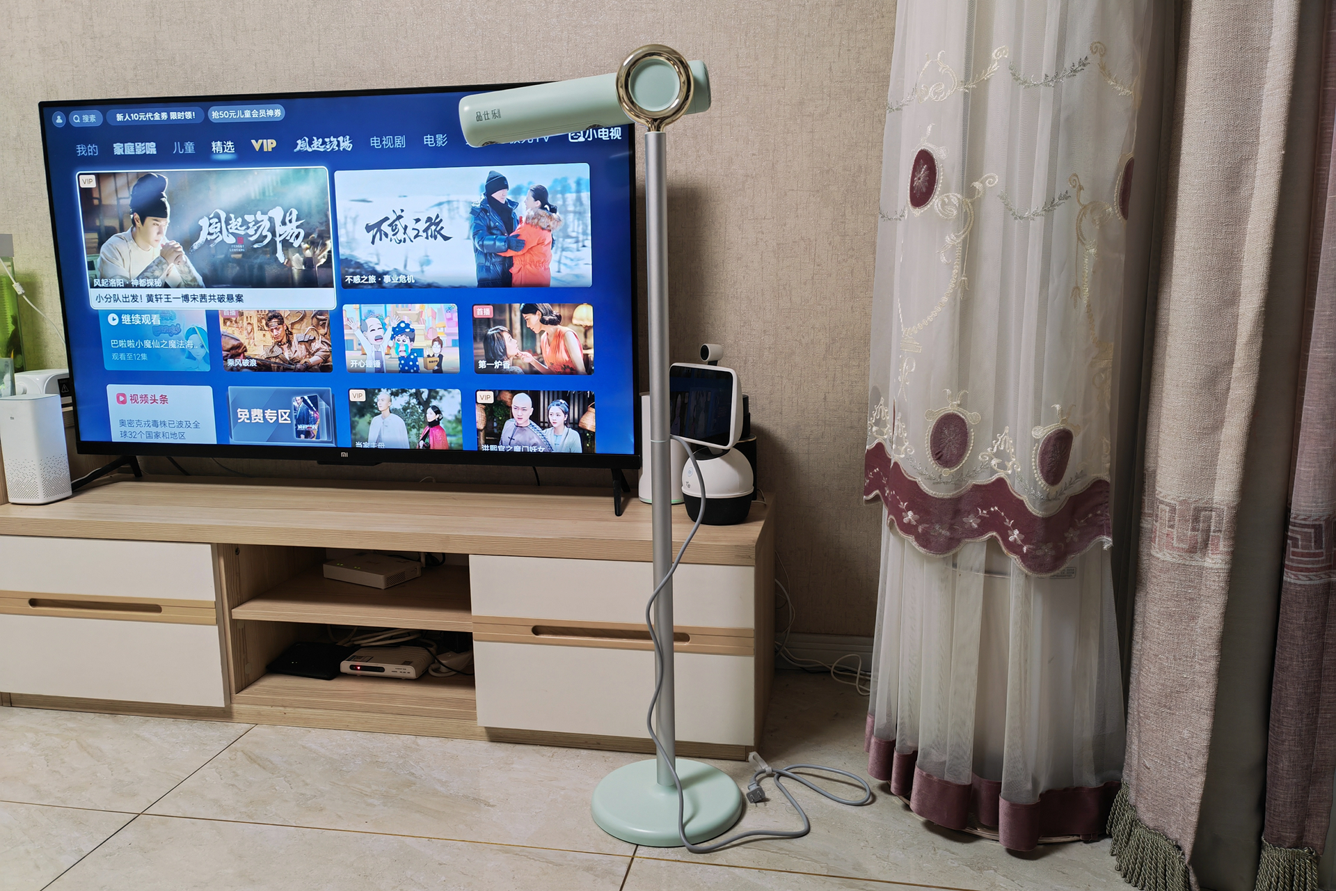 品仕乐立式吹风机青春版与旗舰版,品仕乐立式吹风机可以吹造型吗