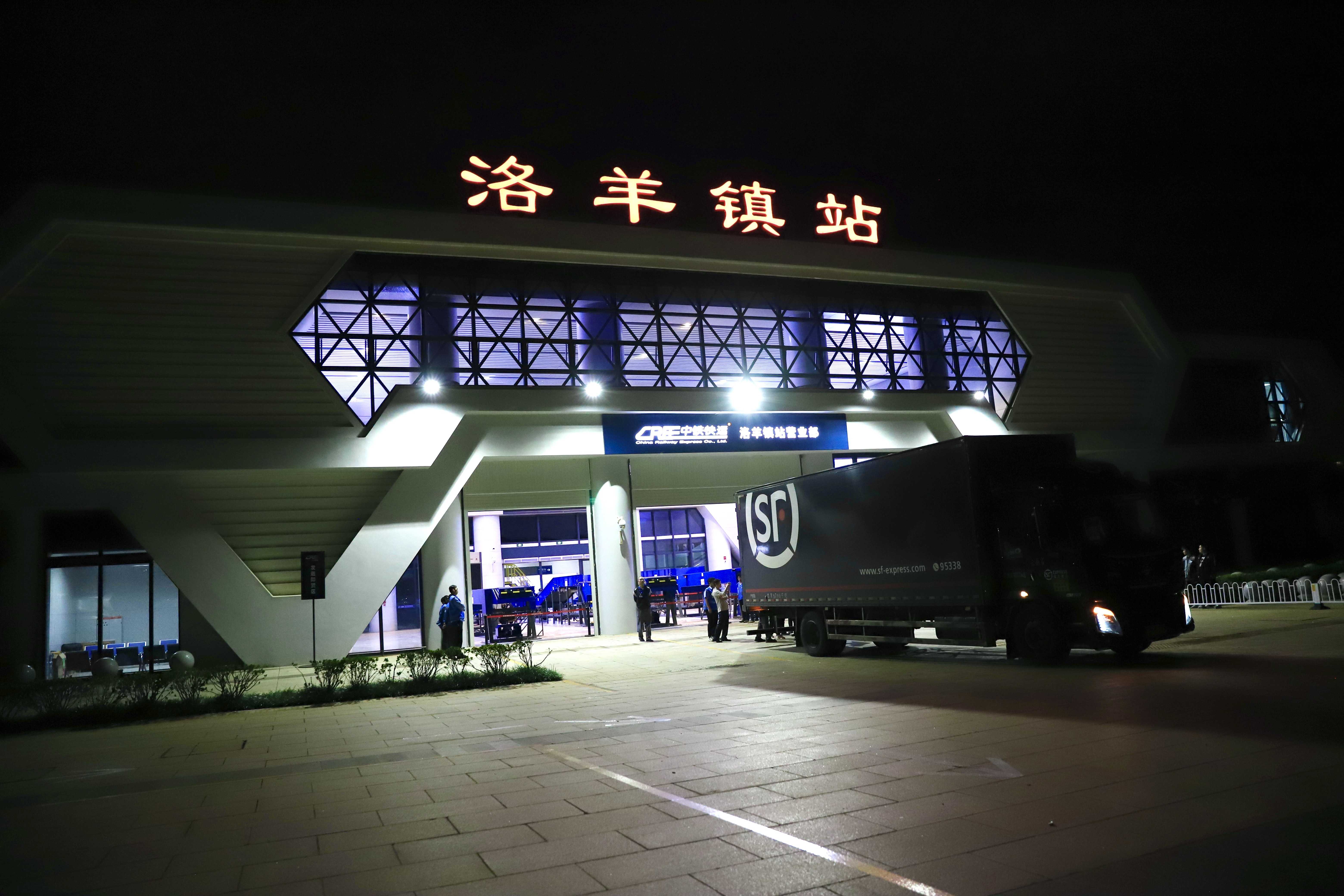 成都至昆明的高铁列车时刻表,成都至西昌高铁首发