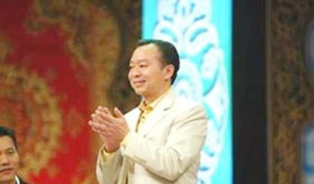 90后小伙带领全村人发家致富,男子创业成功回乡带500多人增收