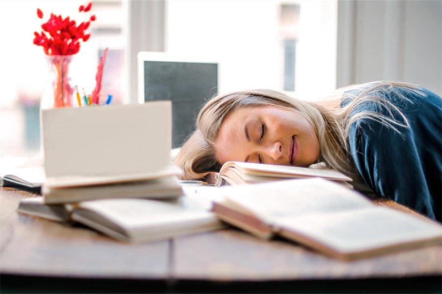 午睡虽好但是这三点你一定要注意,午睡正确的打开方式你知道吗