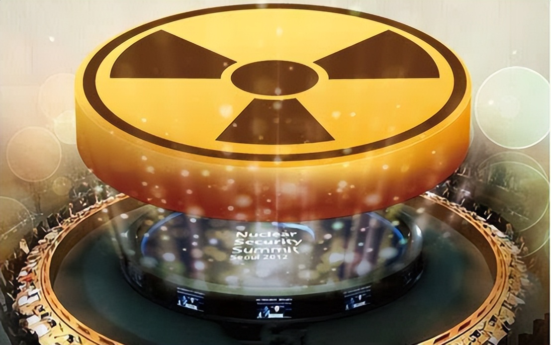 航空母舰厉害还是核潜艇厉害,核动力航母和常规航空母舰的成本