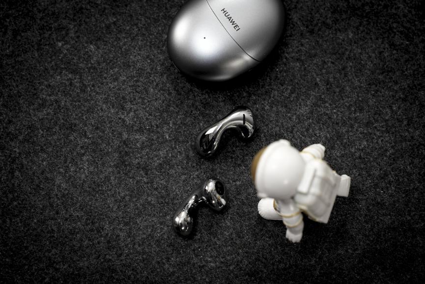 华为freebuds5半入耳式降噪蓝,华为Freebuds5半入耳降噪耳机