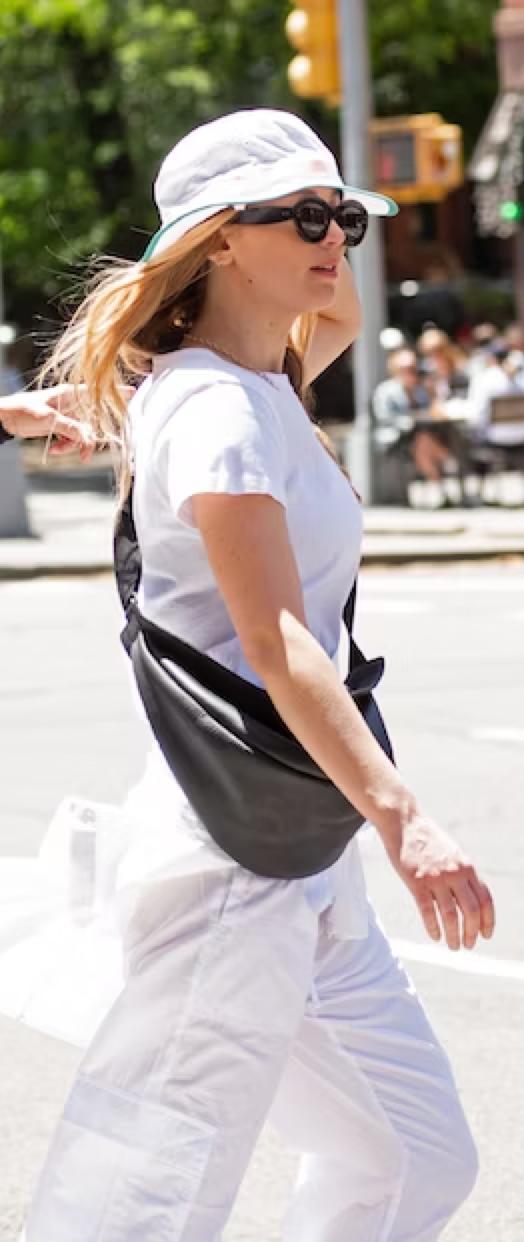 穿人字拖穿出女神范儿,穿人字拖的小姐姐