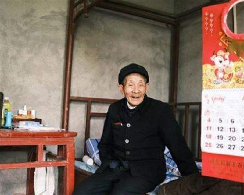 七旬老人为养老故意抢劫入狱是谁,七旬老人为养老故意抢劫入狱案例