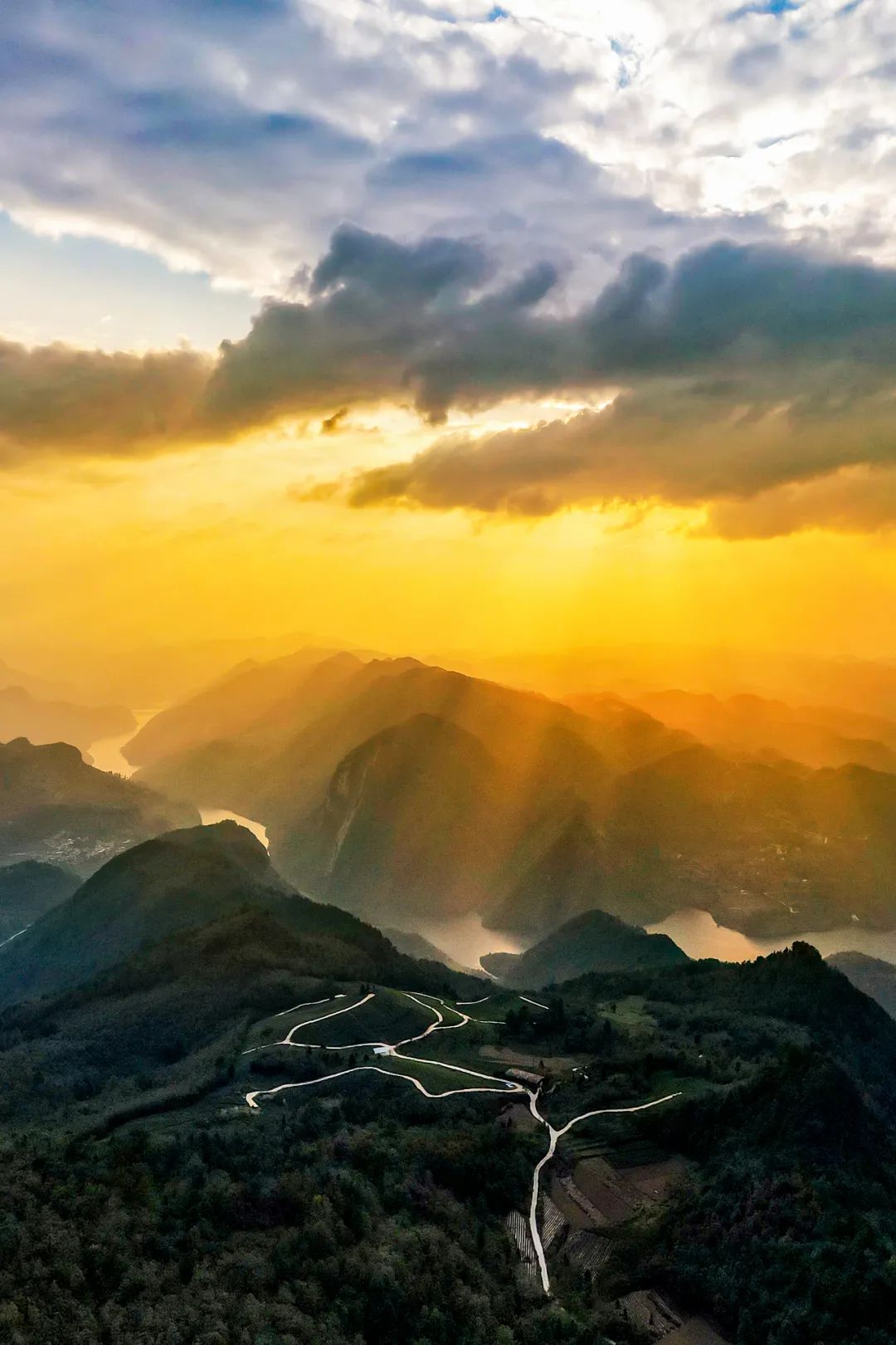 怎样快速认识中国地形山脉,怎么从头到尾了解中国的所有历史