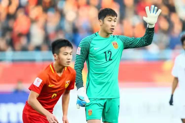 韦世豪独中两元,韦世豪自评中国足球