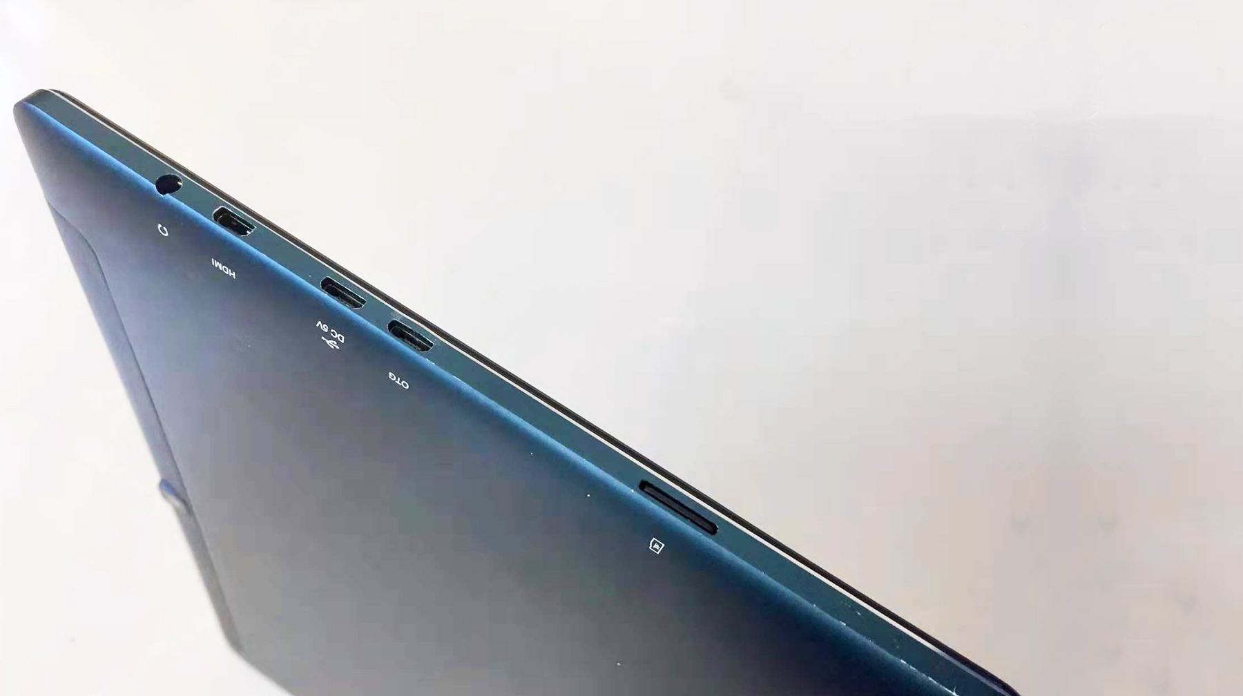 酷比魔方配置最高的平板,酷比魔方i7二合一笔记本测评