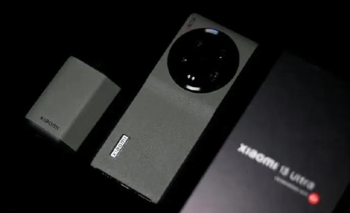 运用光学影像*击狙**苹果算法摄影，这款国产旗舰在海外爆红了！