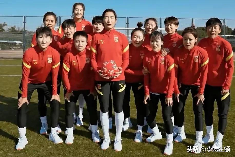 国足对韦世豪的道歉视频,国足对球迷道歉视频