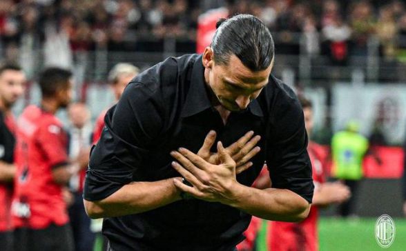 伊布退役兹拉坦,伊布退役纪念球衣