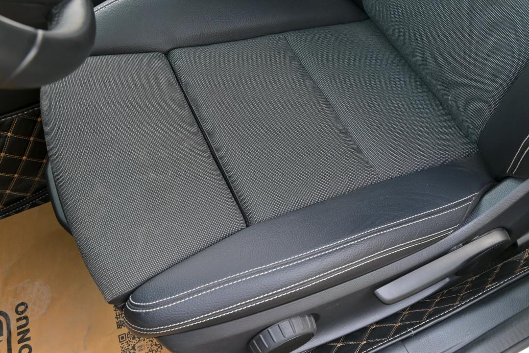 奔驰a200和奔驰b200哪个好,奔驰cla和奔驰a200哪个更值得买