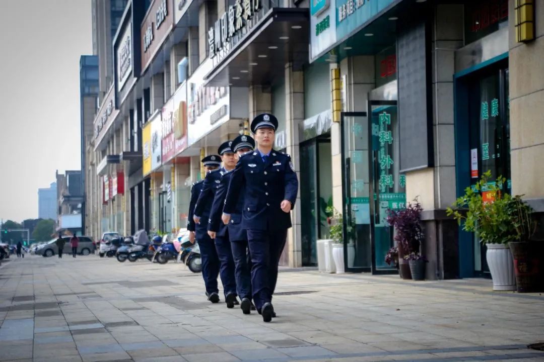 防诈冒充熟人朋友进行诈骗,反诈进行时警惕冒充公检法诈骗