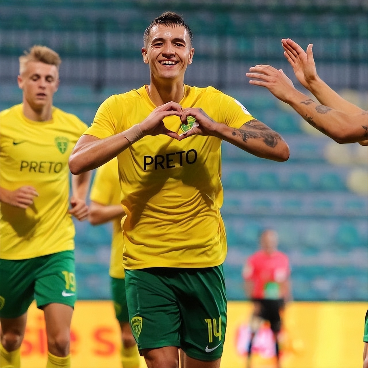 阿森纳新签的后卫基维奥尔,基维奥尔什么时候加盟阿森纳