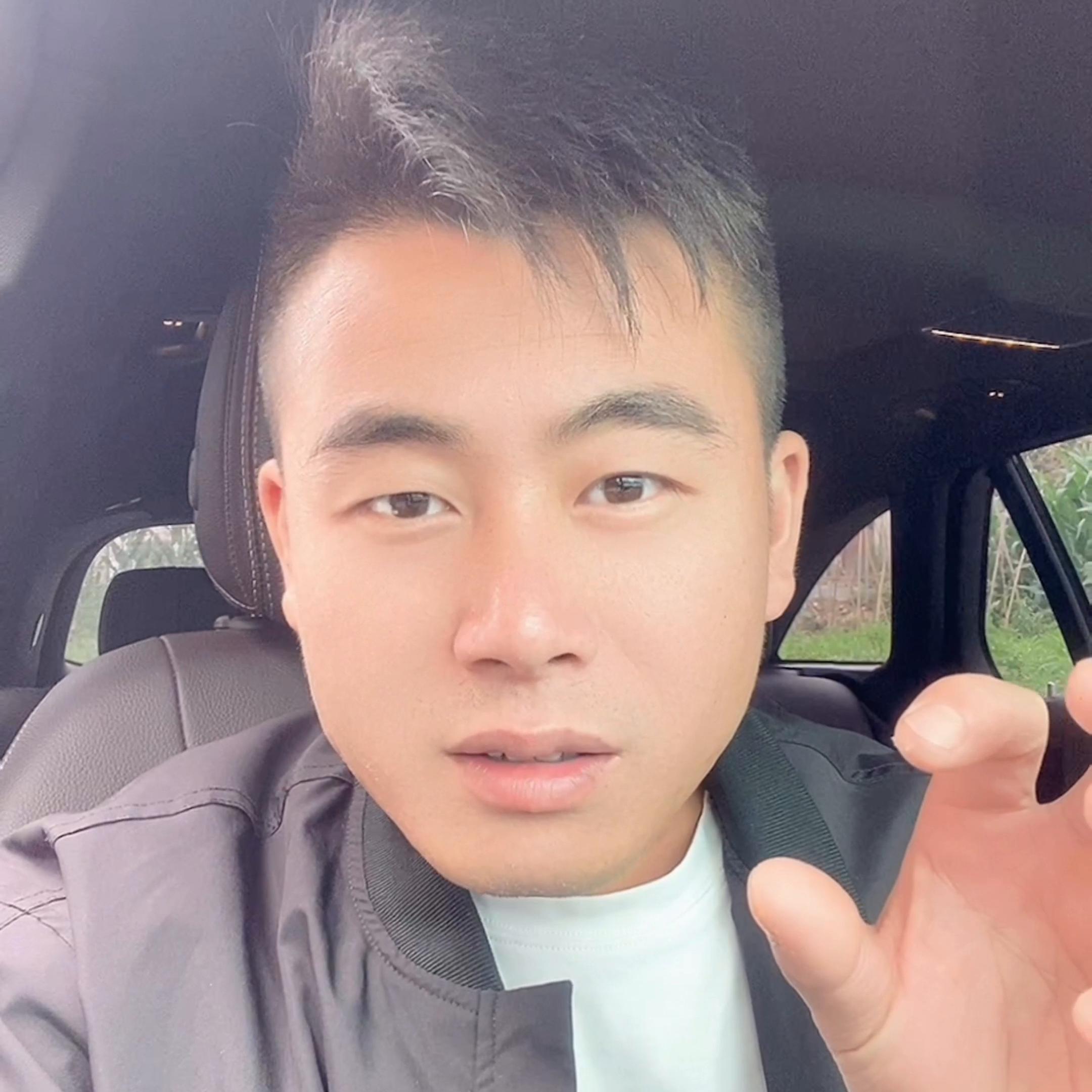 是同年兵,是一个班,是合作伙伴,是认识11年的战友,风...