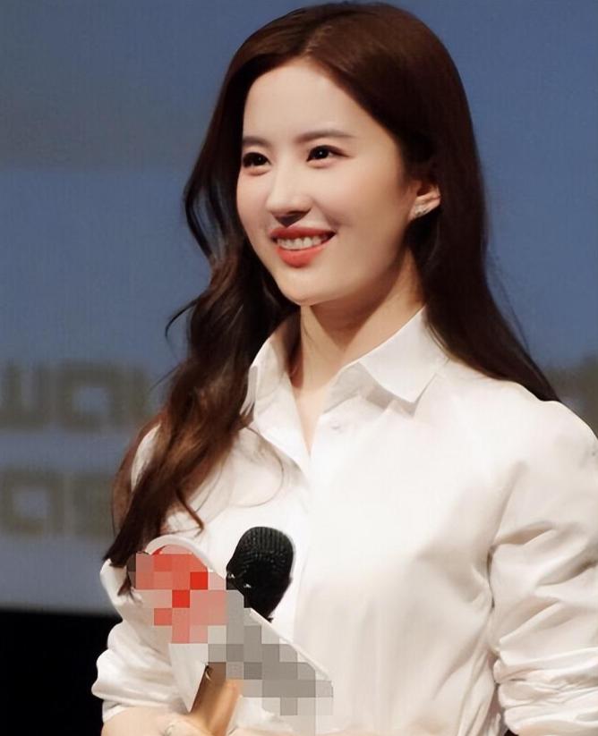 关于刘亦菲美国国籍她怎么回应,刘亦菲的国籍是中国还是美国