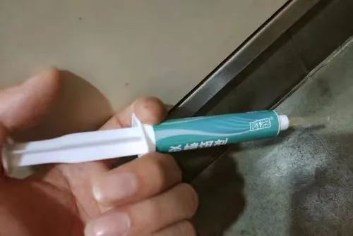 自制消灭蟑螂蚂蚁蚊子的小妙招,生活小妙招香蕉皮消灭蟑螂视频