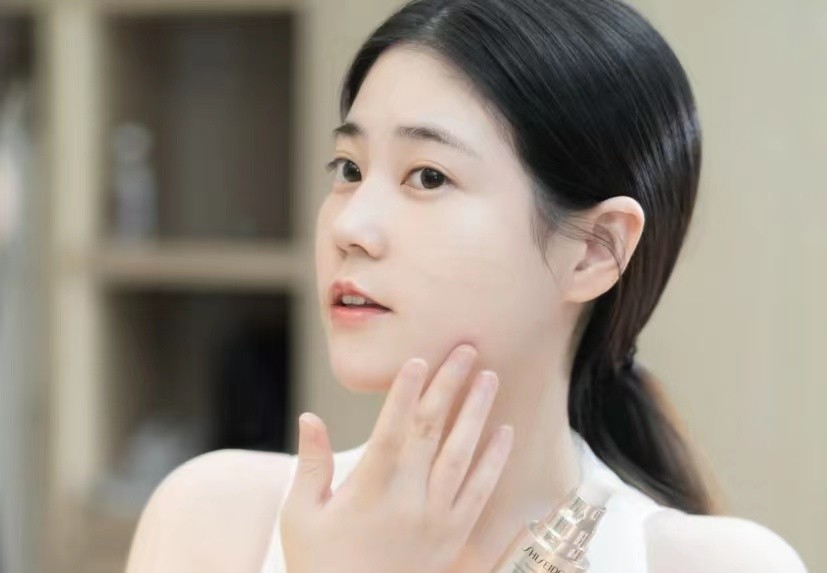 50岁的女人用什么精华比较好,50岁女人如何挑精华液