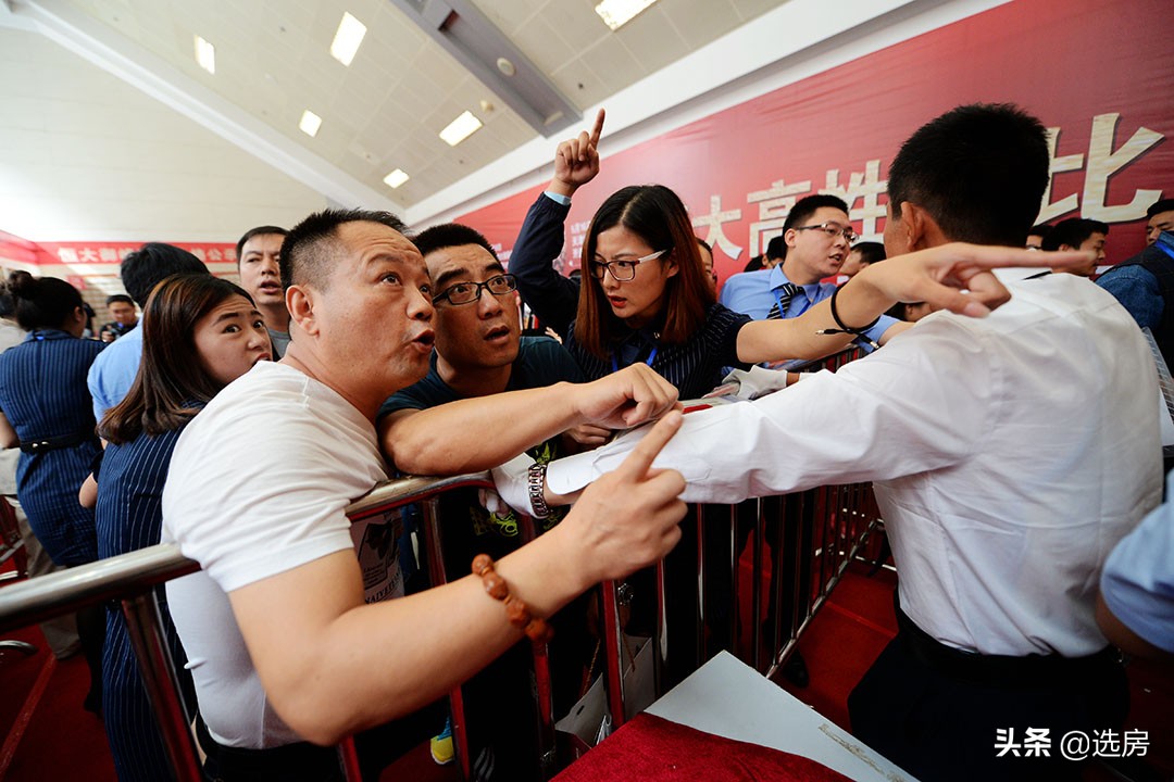 房价下行新房需求激增,房价上涨还是下跌2020上海楼市