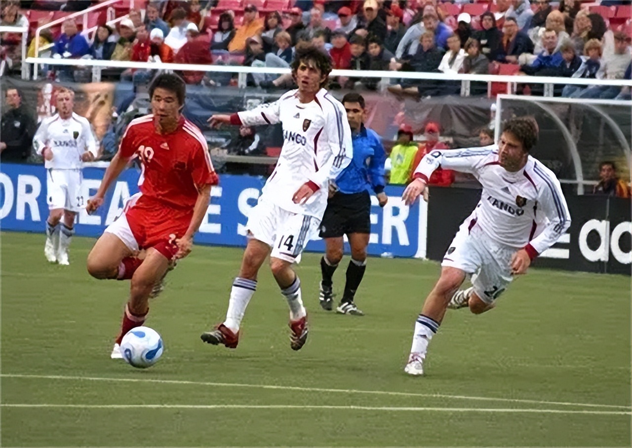 董礼强真是国足克星,中国足球运动员董礼强