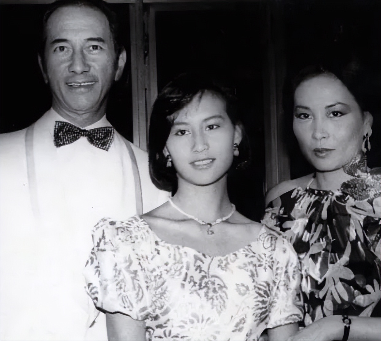 10天内12位名人去世哪12位,12位已经去世了的明星