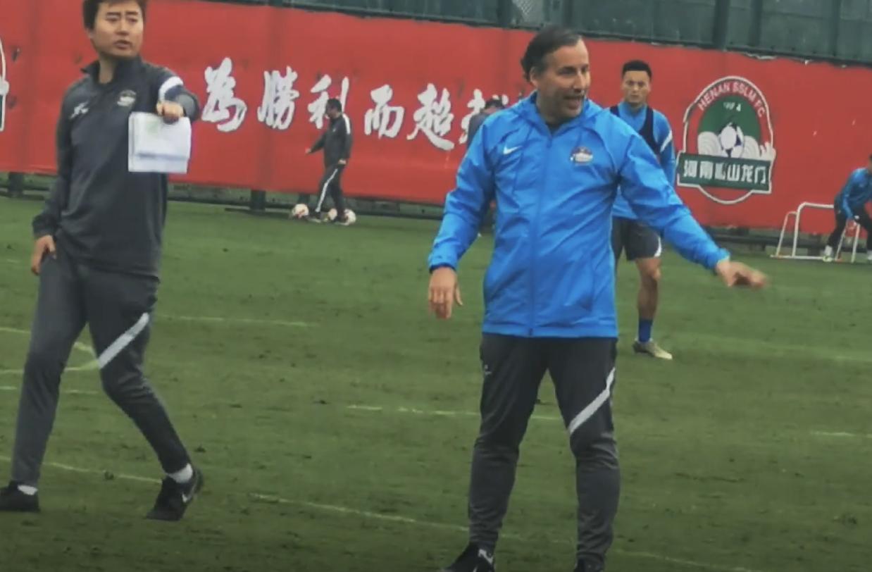 哈维尔教练河南队,建业主教练哈维尔为何辞职