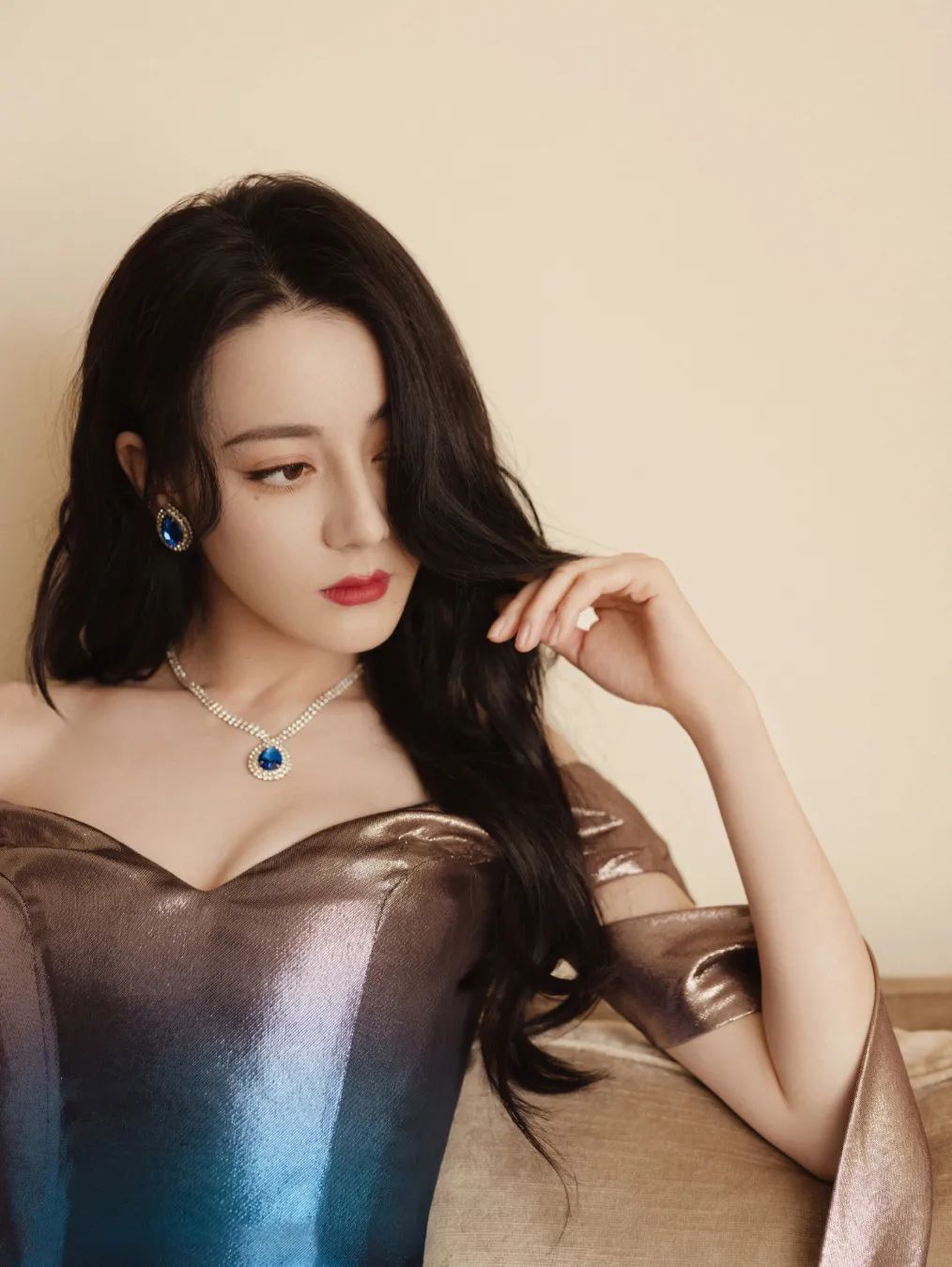 发量少适合哪款卷发,自然卷发适合烫什么样的卷发