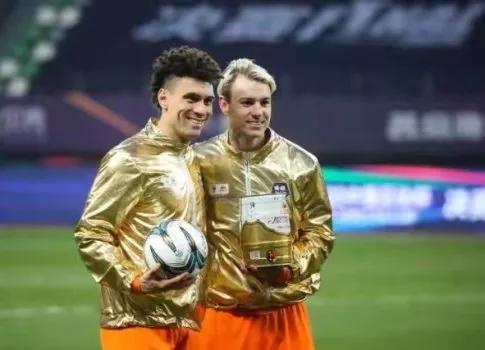 星光璀璨的泰山攻击群，盘点历代前锋前腰，我爱山东泰山系列文章