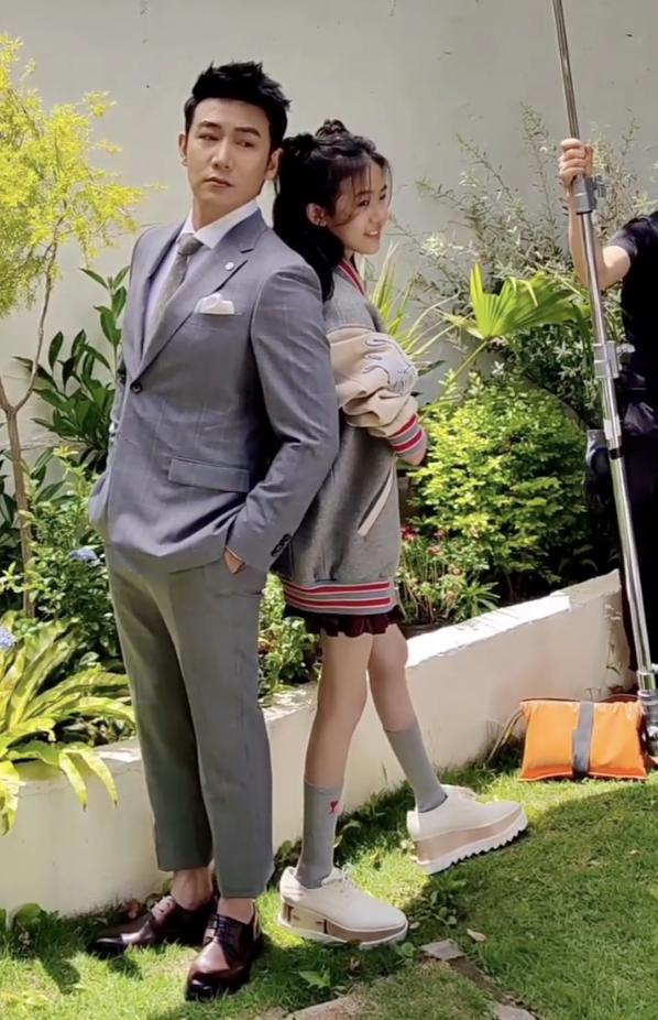 陆毅和贝儿爸爸去哪儿探班鲍蕾,陆毅鲍蕾贝儿为她而战花絮